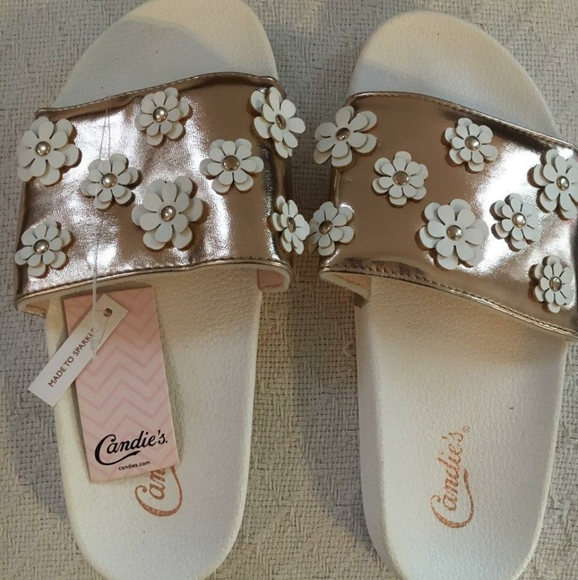 Candie's Shoes - Slip-on Sandals White Rose Gold Floral 3D Detail M